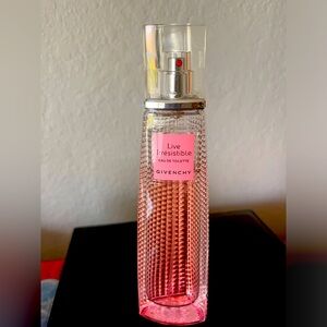 Very Irresistible eau the toilet 3.4oz